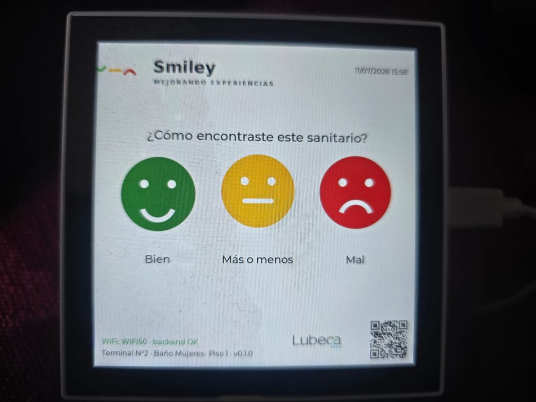 The 86 panel running the Smiley opinion screen